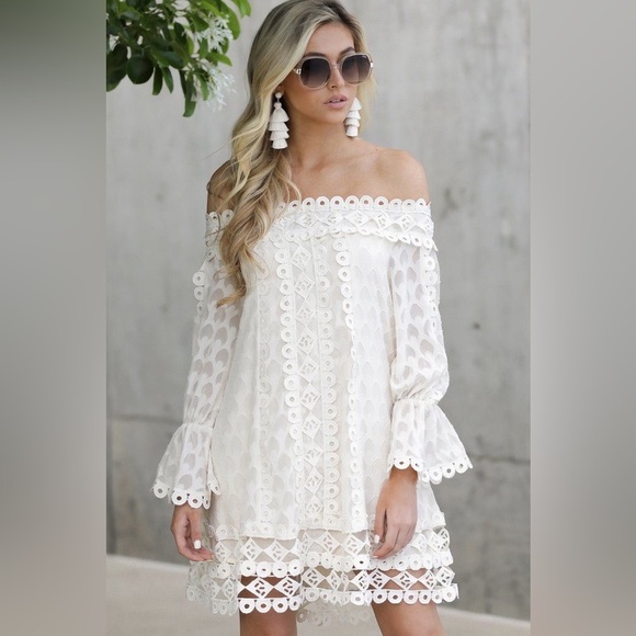 Champagne & Strawberry Elegant Cream  Off-the-shoulder Lace Women's Dress Small - Picture 1 of 9